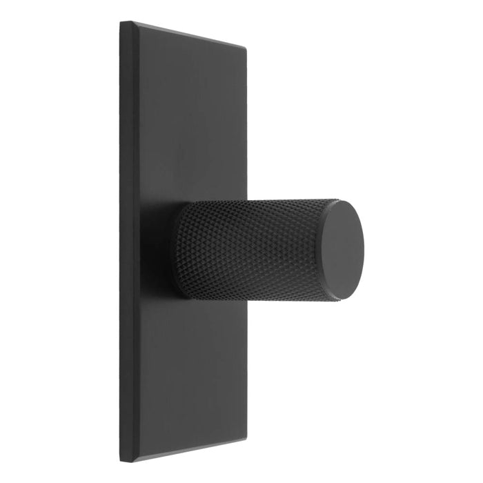 KNURLED KNOB ON RECTANGULAR BACKPLATE - MATT BLACK -