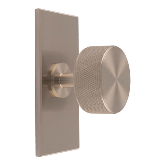 KNURLED RADIO KNOB ON RECTANGULAR BACKPLATE - SATIN NICKEL -