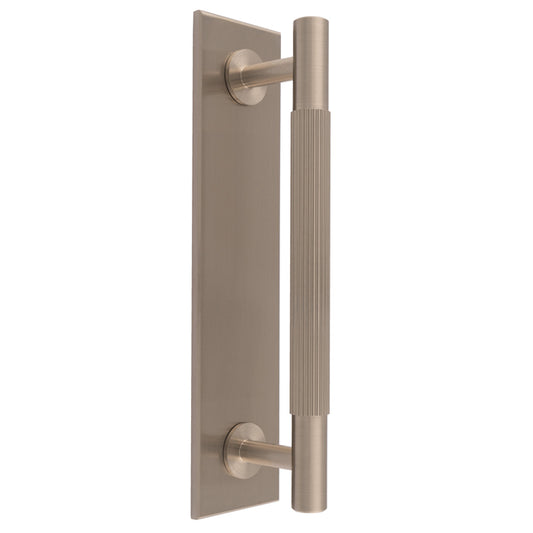 LINES PULL HANDLE ON BACKPLATE (128MM C/C) - SATIN NICKEL -