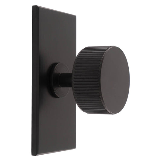 LINES RADIO KNOB ON RECTANGULAR BACKPLATE - MATT BLACK -