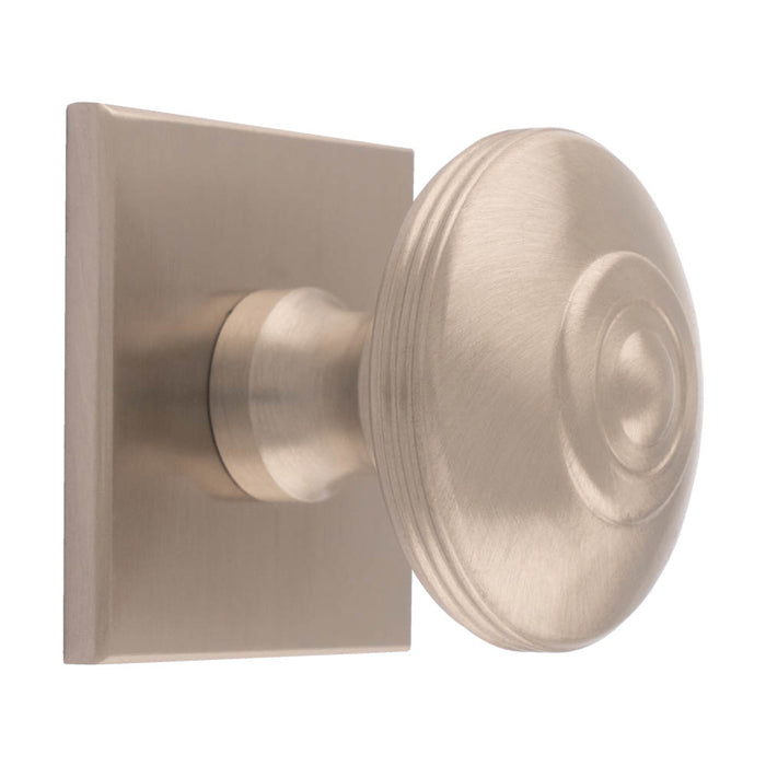 38MM ANDERSON KNOB ON SQUARE BACKPLATE - SATIN NICKEL -