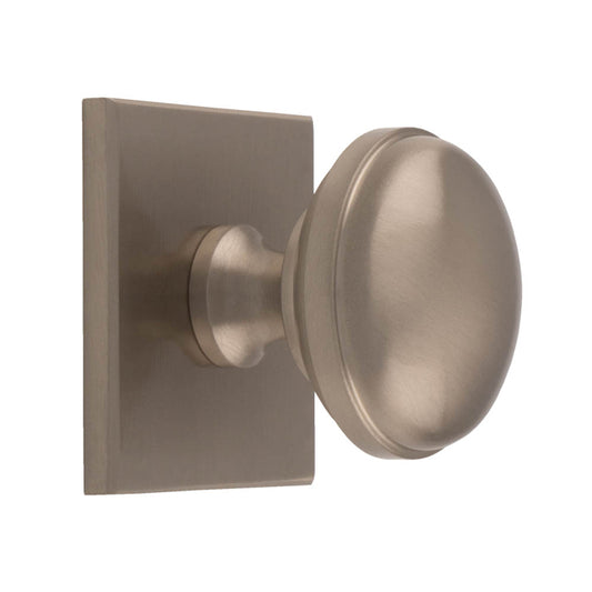 WARWICK KNOB ON SQUARE BACKPLATE - SATIN NICKEL -