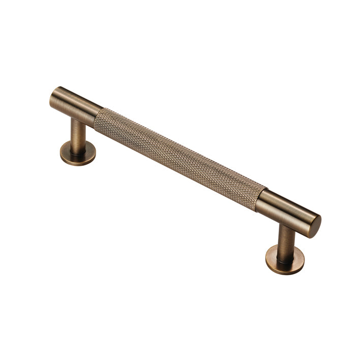 KNURLED CABINET PULL HANDLE 128MM C/C - ANTIQUE BRASS -